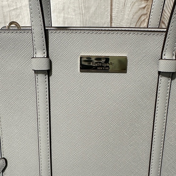 Kate Spade “Kenzie” Satchel Light Gray NWT - Picture 2 of 12